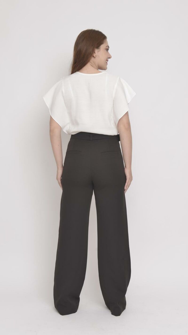 Imagem de Blusa Cropped de Alfaiataria com Manga Morcego – Branco | Moda Feminina